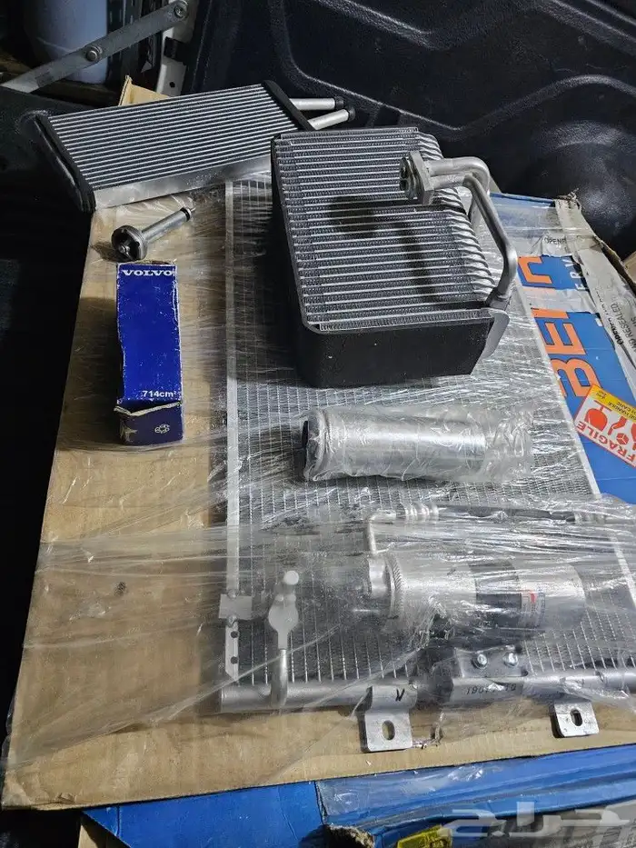 قطع غيار بوكلين فلفو 210 للبيع 4