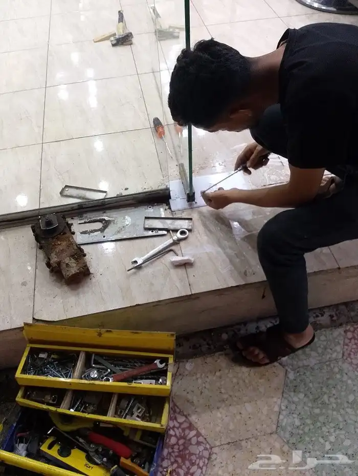 صيانه ابواب زجاج 14