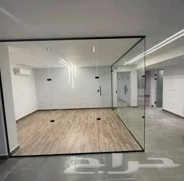 زجاج ..واجهات ..تجهيز محلات ديكورا ت ..جبس ..خشب 4