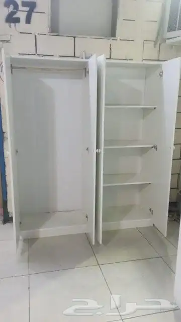 دولاب ملابس و طاولات و بلازمه 8