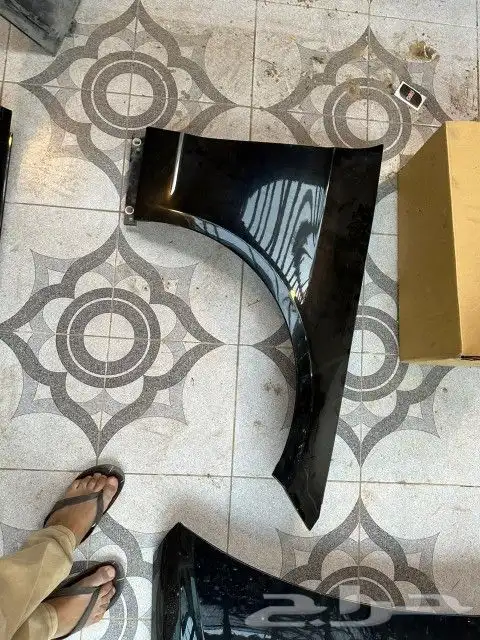 للبيع قطع مرسيدس E300 موديل 2010 6