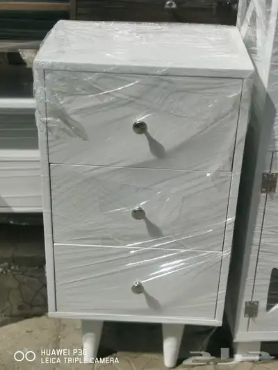 دولاب ملابس و طاولات و بلازمه 11