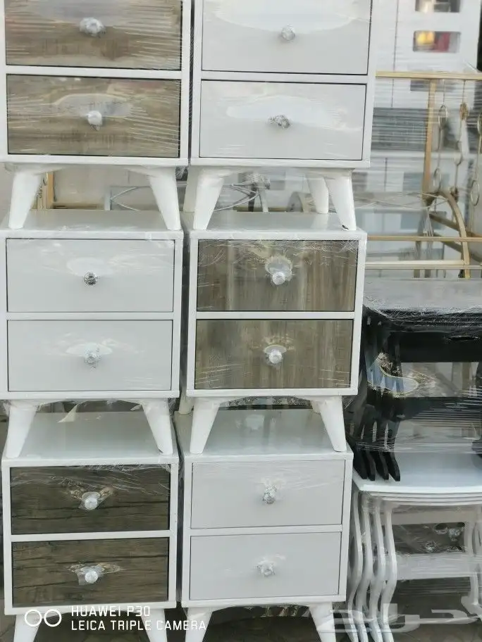 دولاب ملابس و طاولات و بلازمه 10