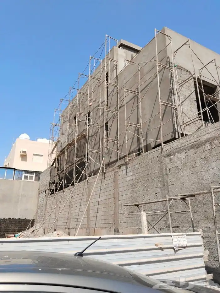 معلم لتنفيد اعمال اللياسة وكسر الرخام والجرفيت 1