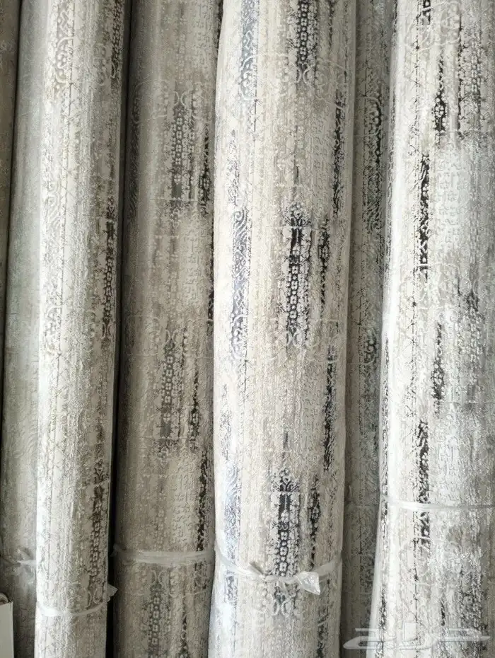 يوجد موكيت تركي واماراتي وطني وفنيل بلجيكي و فرنسي ويوجد ساد 4