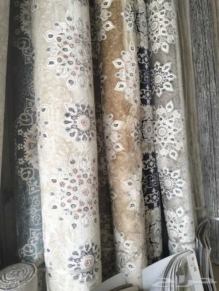 يوجد موكيت تركي واماراتي وطني وفنيل بلجيكي و فرنسي ويوجد ساد 1