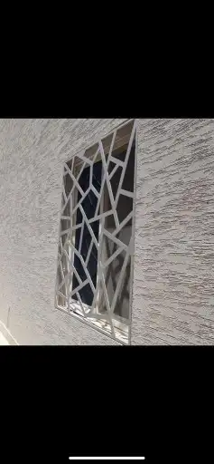 حداده ابواب شبابيك حمايه وغرف ساندوتش بانل وزجاجيه سكاي لاين 5