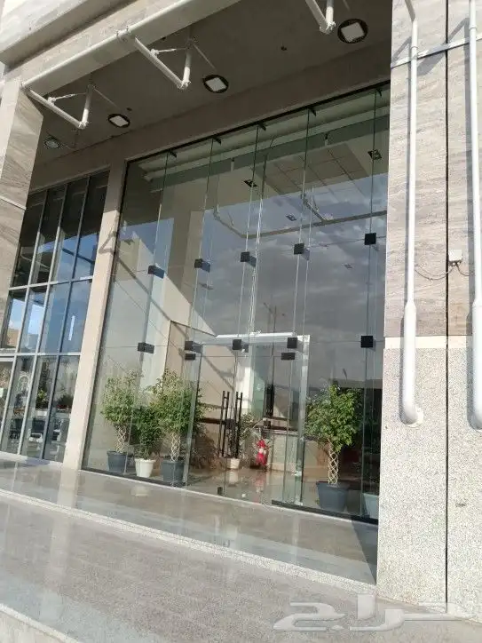 زجاج سكريت  درابزين  شور جميع انواع الزجاج والاستركشر 7