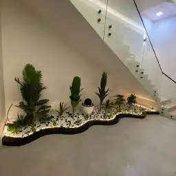 متخصصون في مجال العشب الصناعي 8