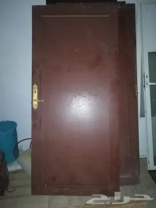 أغراض مستعملة للبيع ( ابواب خشب) 3