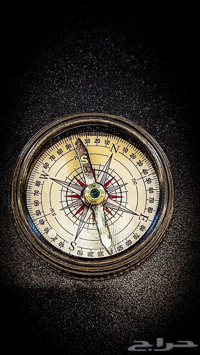 بوصلة قديمة جدا بصورة كريستوفر كولمبوس من عام 1492م للبيع 2