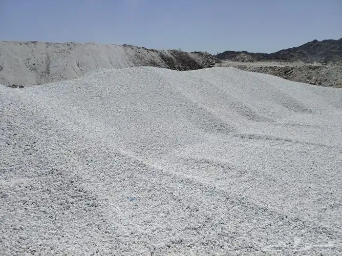 خرسانة حجر ابيض لزينة الحدايق كسر رخام درجة أولى قلاب 2