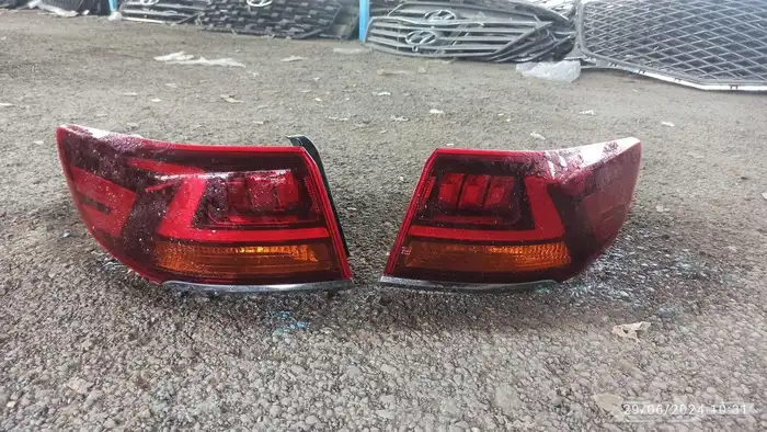 يوجد لدينا اسطبات كادينزا 2021 وشمعات 1