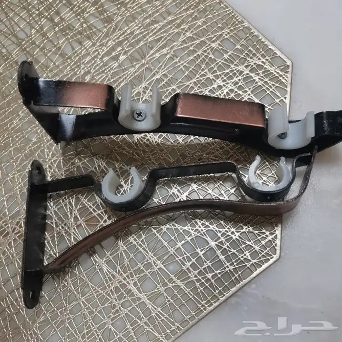 حامل ستائر شكل مميز 1