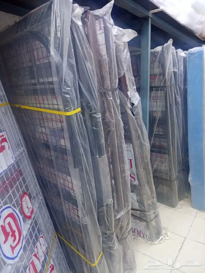 سراير حديد وخشب ومراتب ومفارش وبطانيات 0