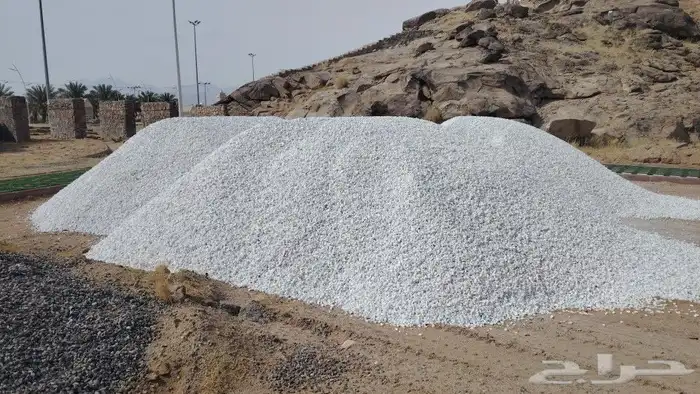 خرسانة حجر ابيض لزينة الحدايق كسر رخام درجة أولى قلاب 0