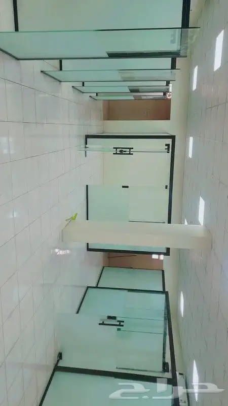 زجاج سكريت.. 1