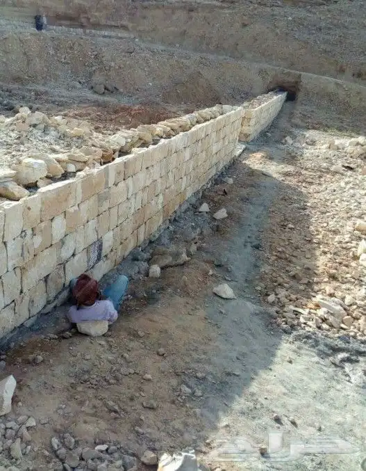 مقاول حجر طبيعي بناء ربراب تلبيس ديكورات تنسيق حدائق شلالات 13