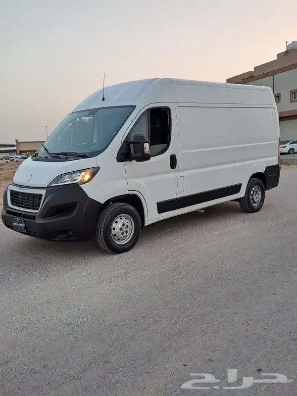 بيجو بوكسر حجم وسط 2021 12