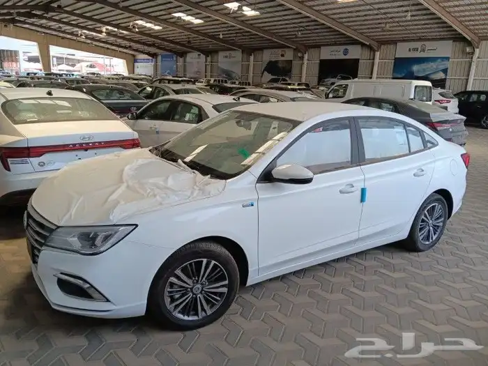 ام جي 5 استاندر موديل 2024 9