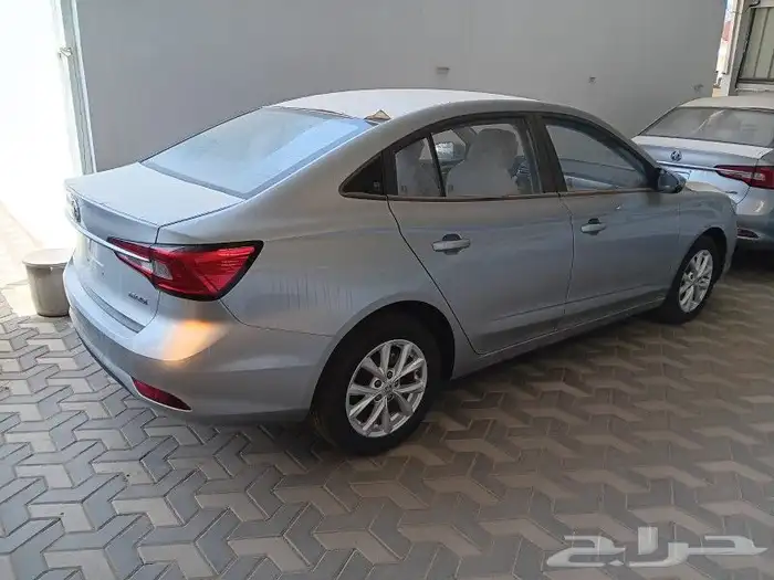 ام جي 5 استاندر موديل 2024 8