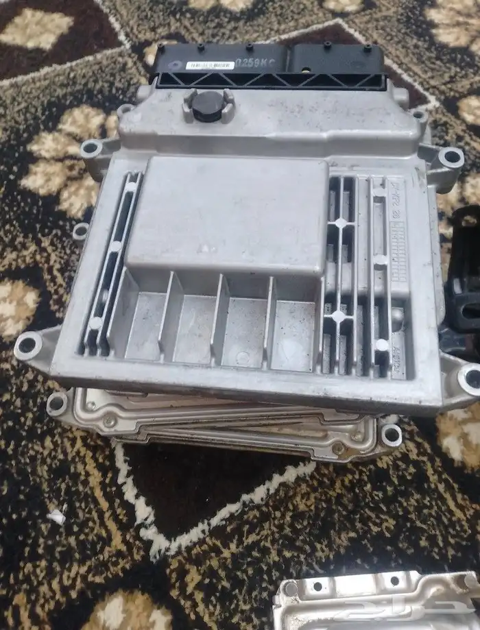 نوفر جميع الكنبيوترات باسعار مناسبة 2