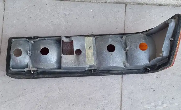اسطمب خلفي يمين بنز مرسيدس موديل 79 0