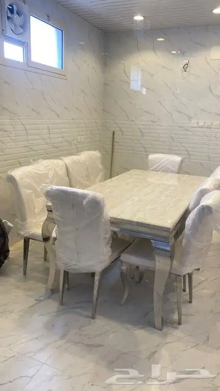 افخم طاولات الطعام 17