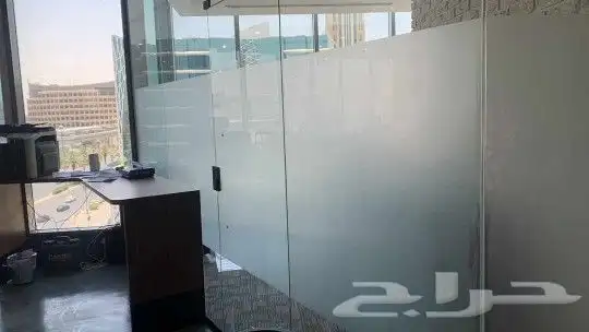 استيكر تضليل زجاج فني تركيب استيكر تضليل مثلج 5