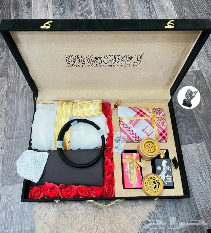 بوكس رجالي فخامه بكس العيد اهداء من تحب يكل اناقه وفخامه تمي 1