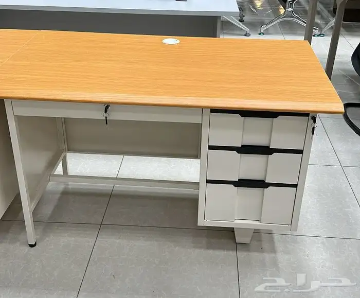 اثاث مكتبي مكاتب وكنب مكتبي 10