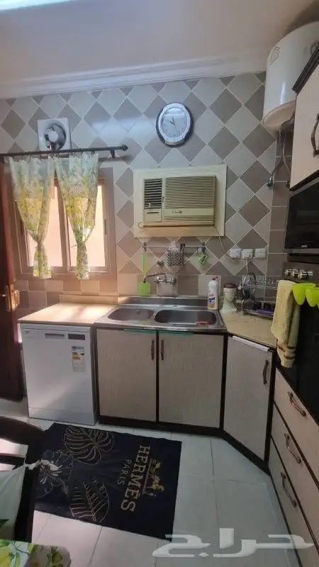 مطبخ مع أجهزته 1