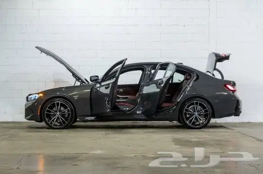 بي ام دبليو BMW 3 Series 330i XDrive MSport Sedan موديل 2023 4