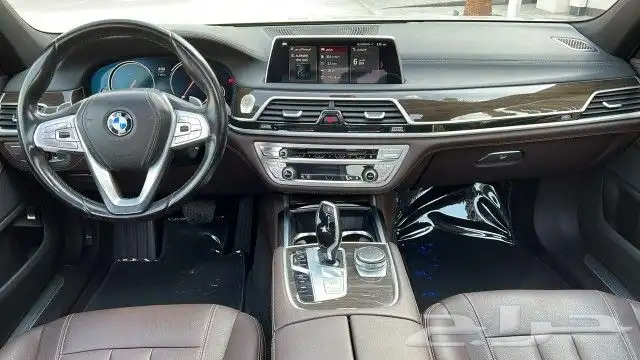 BMW 740 LI 2018 8