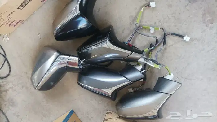 مرايات لكزس Es 2023 0
