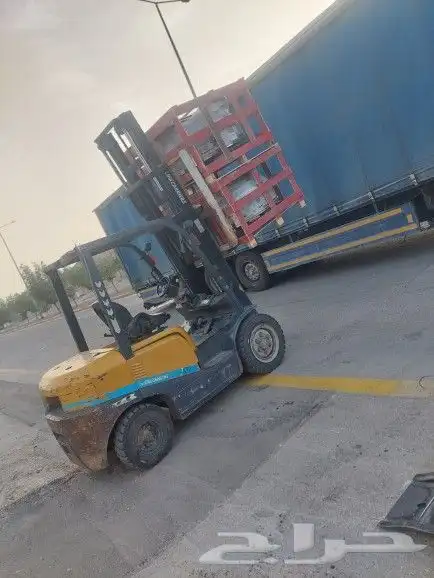 تأجير رافعات شوكيه وكرينات وفوركلفت سكينه شوكيه سيزرلفت 0