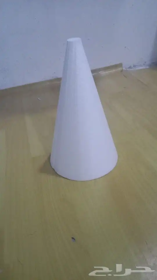 فلين هرم مخروطي فلين حلويات فلين طاولة الطعام 1