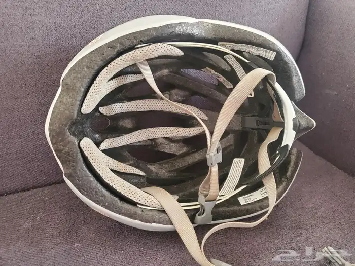 خوذة للدراجة من شركة GIRO   bicycle helmet 2