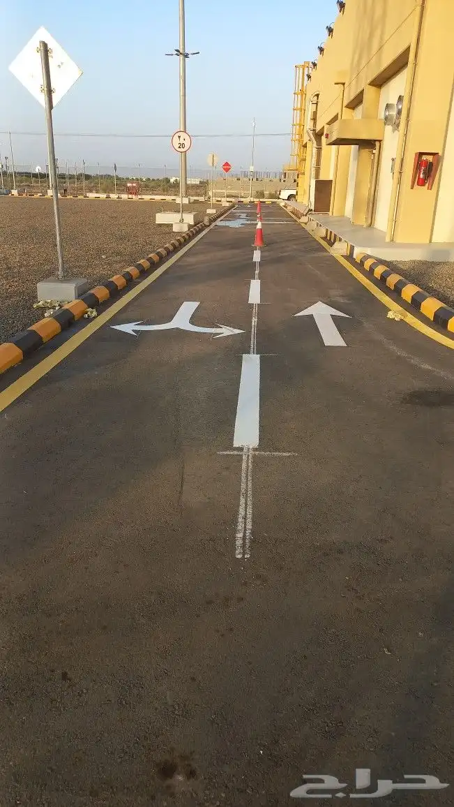 أعمال تخطيط الطرق ومواقف السيارات 1