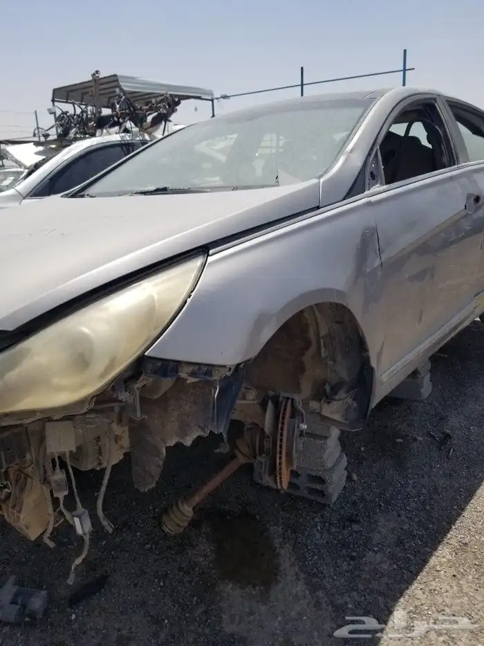 يتوفر لدينا جميع انواع قطع السيارات لتواصل 4