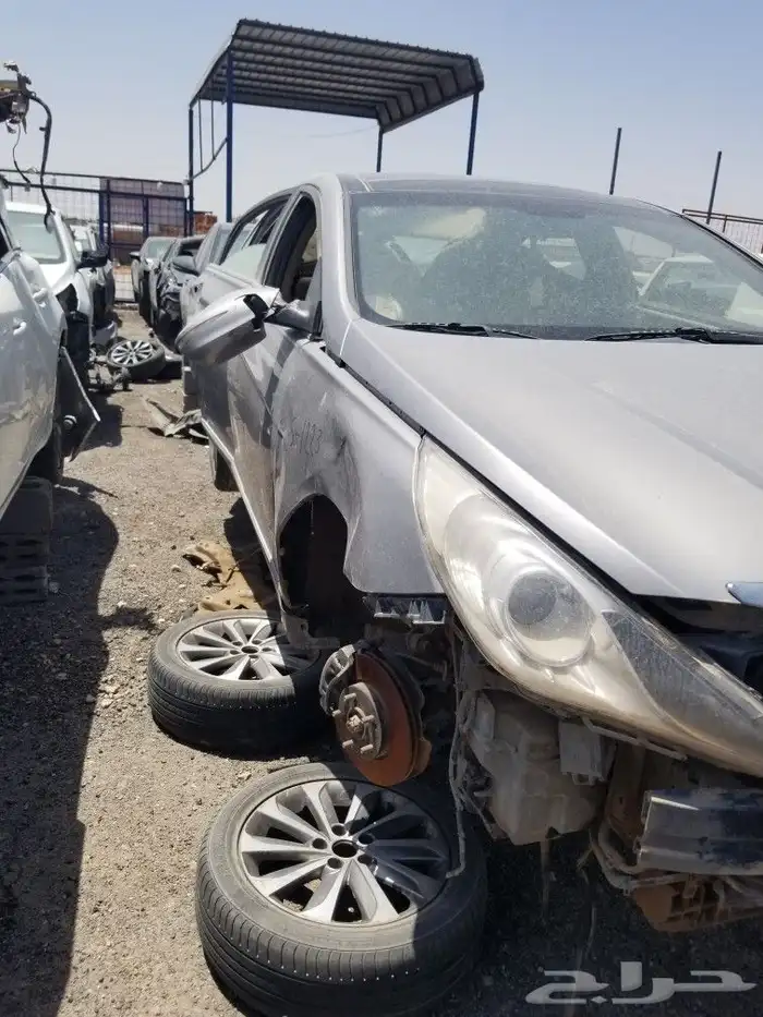 يتوفر لدينا جميع انواع قطع السيارات لتواصل 5