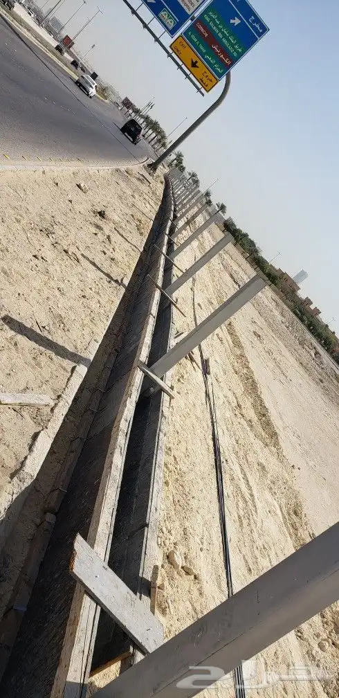 تسوير الاراضي البيضا حسب اشتراطات البلديه. 7