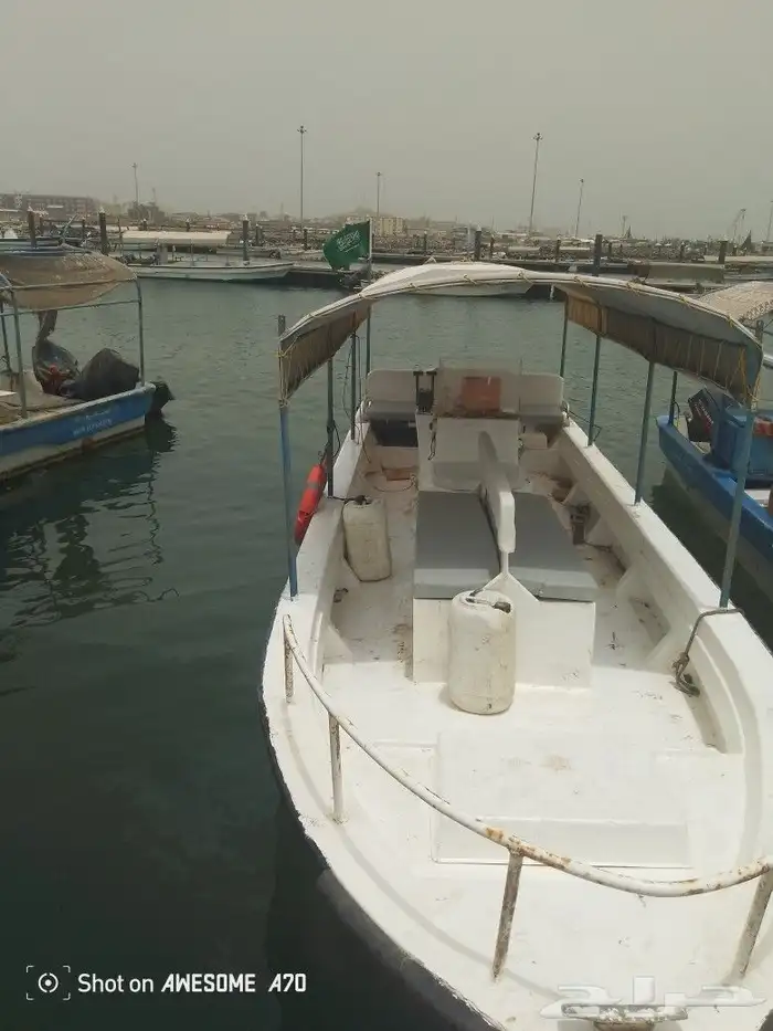 قارب نزهه للبيع اوللايجار 3