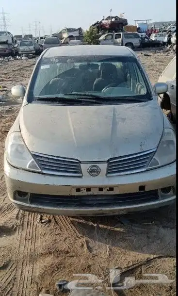 قطع غيار السيارات نيسان تيدا 0