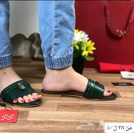 شماغ ملكي خاص وكارتير ومونت بلانك 23