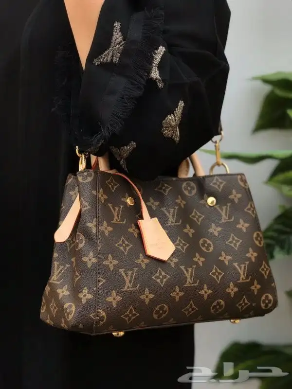 عرض شنط ماركات درجة اولي 13