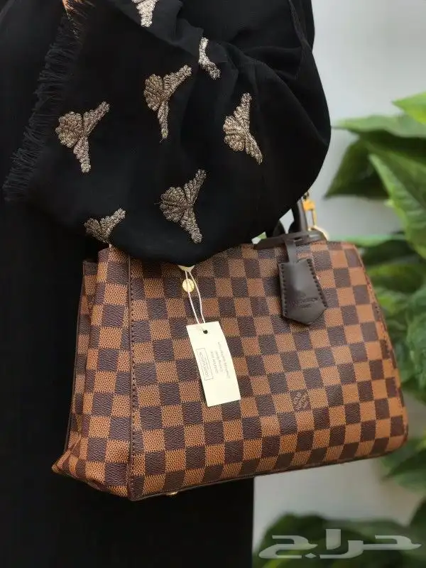 عرض شنط ماركات درجة اولي 12