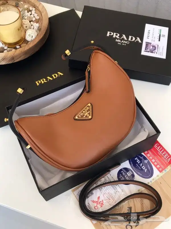 عرض شنط ماركات درجة اولي 25