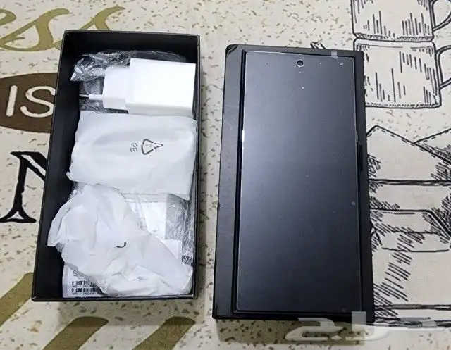 للبيع اس 24 الترا صيني جديد اللوان اسود مطفى 1