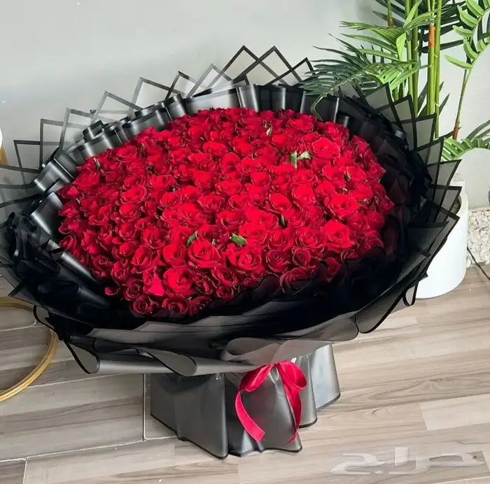ورد احمر حسب الطلب بوكهات فازات ستاندات كيك كوفي 9